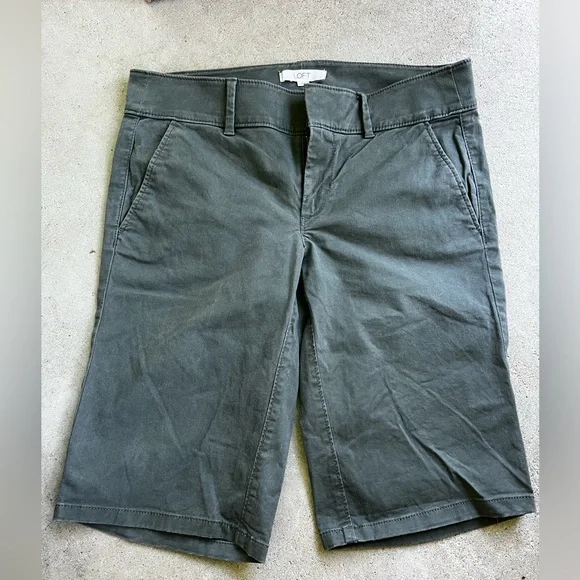 LOFT Bermuda Shorts - Picture 1 of 4